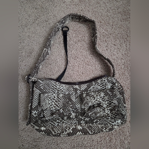 BAGGU Shoulder Cargo Bag - Picture 1 of 3